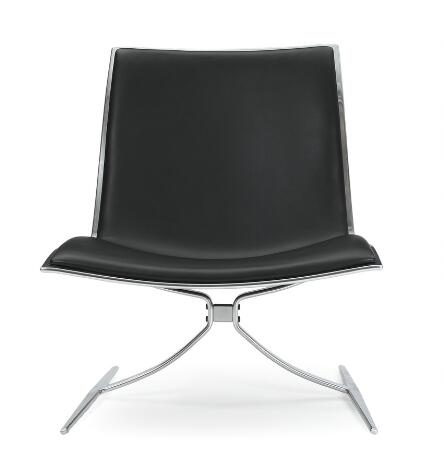 Jørgen Kastholm: "Skater". Armchair with frame of polished chrome steel, seat and back of black aniline leather. Model JK 719. Designed 1968. Lange Productions.