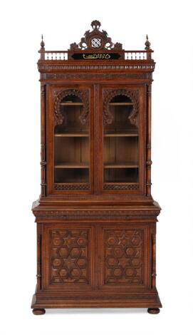 A large oriental Moorish-style vitrine cupboard in manner of Giuseppe Parvis. Egypt c. 1900. H. 270 cm. W. 120 cm. D. 50 cm.