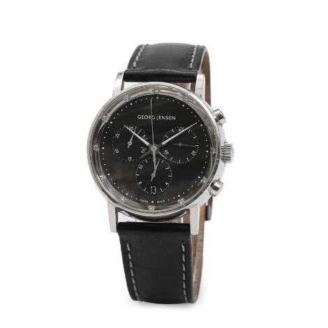 Georg Jensen: Wristwatch of steel, ref. 000159. Quartz movement with chronograph and date indication.