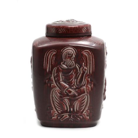 Jais Nielsen: "Temple Vase". Lidded stoneware jar decorated with oxblood glaze. Signed Jais, 2964. Royal Copenhagen. H. 23.5. W/L 16 cm.