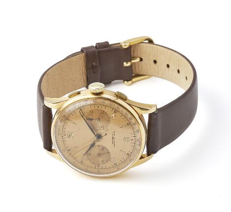 Unknown: Wristwatch of 18k gold. Mechanical movement with manual winding and chronograph, cal. Landeron. 1950s.