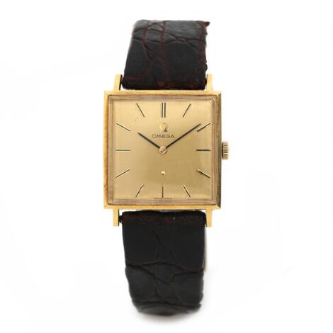 Omega: Watch of 18k gold, ref. 111071. Mechanical movement with manual winding, cal. 620. 1965.