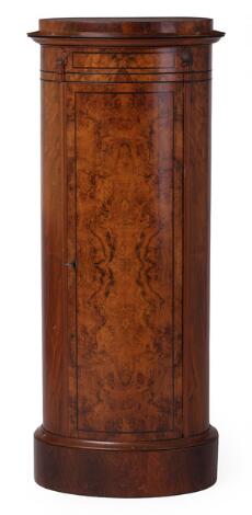 Christian IV pedestal cabinet in walnut. Denmark, late 19th century. H. 146 cm. W. 64 cm. D. 42 cm.